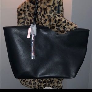 NWT VICTORIA'S SECRET TOTE BLACK